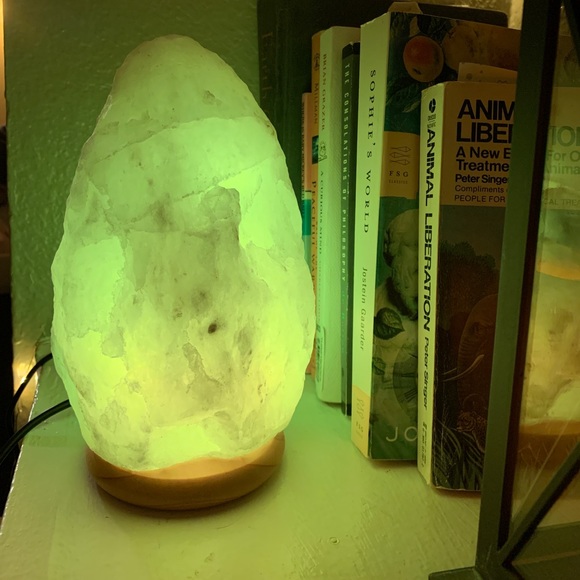 Changing Color Salt Lamp - Picture 5 of 14